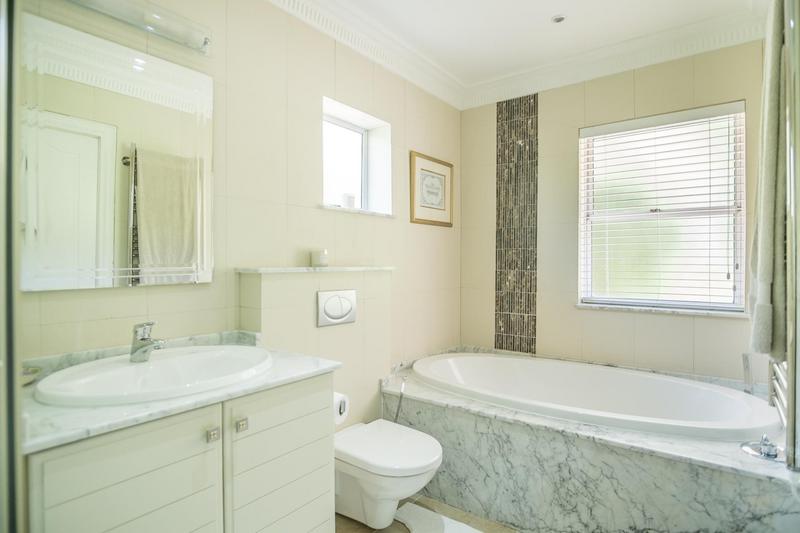 4 Bedroom Property for Sale in Ruyteplaats Western Cape
